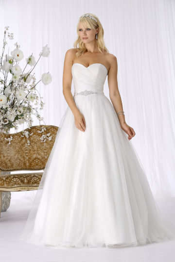 Tres Chic 8202