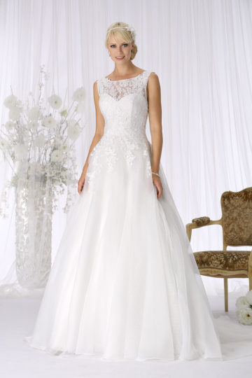 Tres Chic 8223