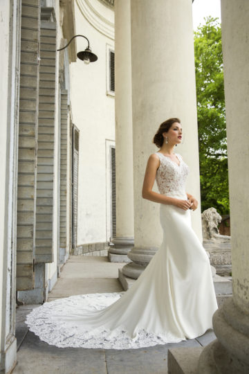 Elisabeth Grace 8266
