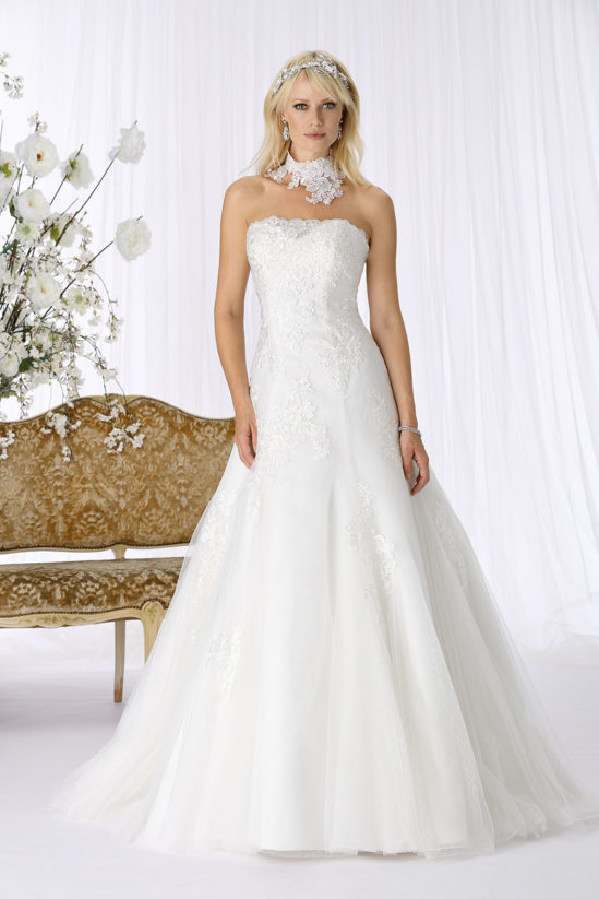 Tres Chic 8285