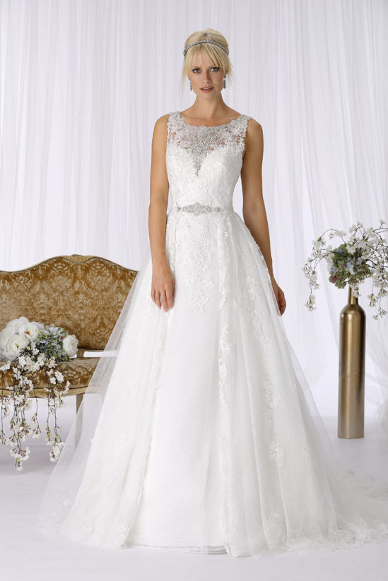 Tres Chic 8308