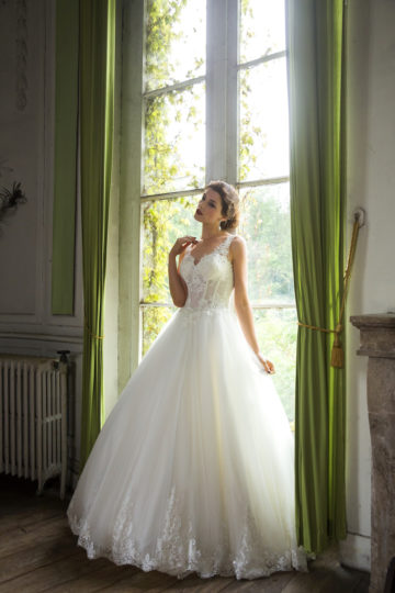 Elisabeth Grace 8313