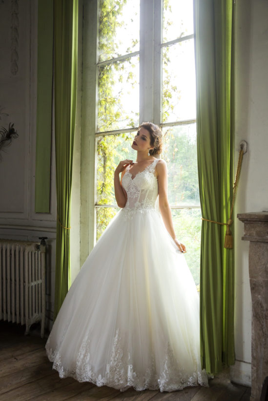Elisabeth Grace 8313