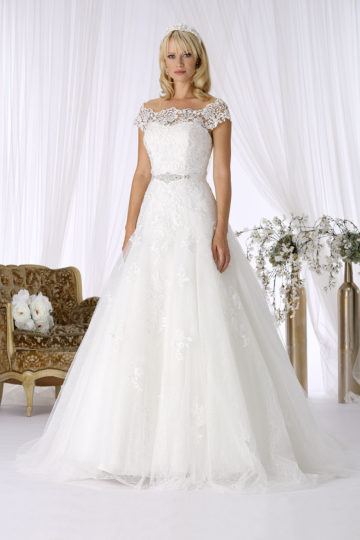 Tres Chic 8321