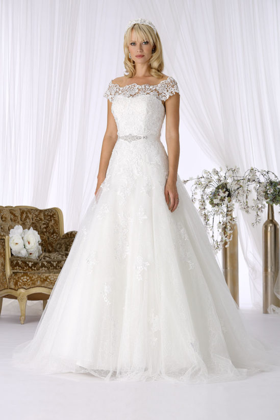 Tres Chic 8321
