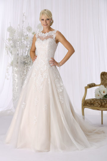 Tres Chic 8334
