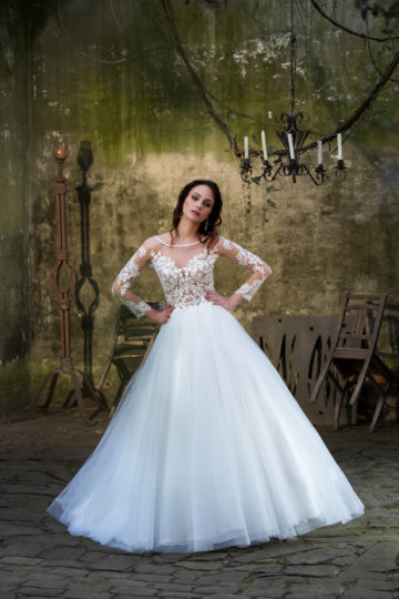 Elisabeth Grace 9930