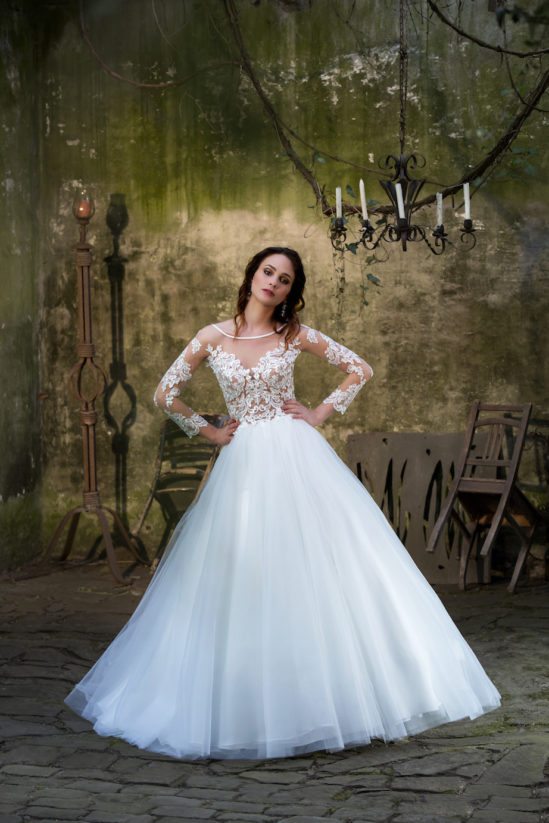 Elisabeth Grace 9930