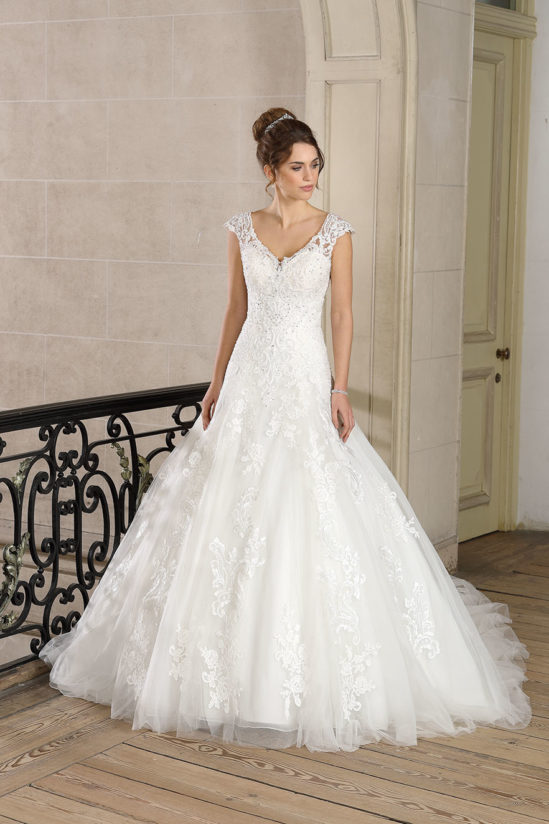 Tres Chic 9224