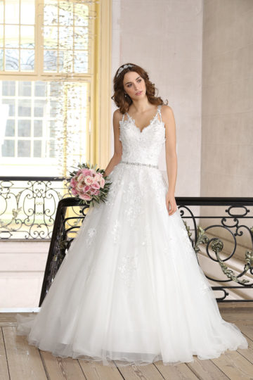 Tres Chic 9302