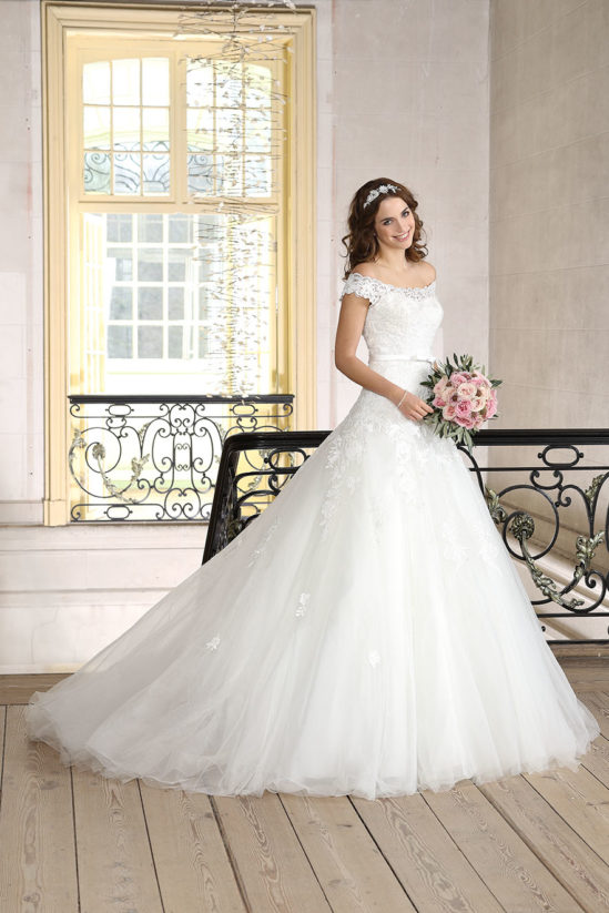 Tres Chic 9307