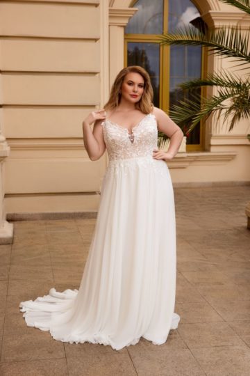 Monica Loretti 8912 Curvy
