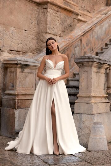 Monica Loretti 8331