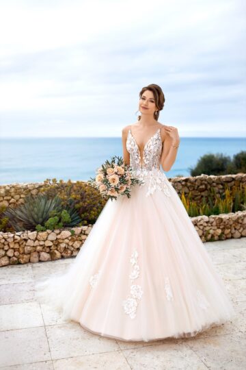 Tres Chic 22201
