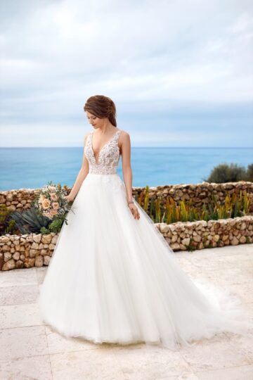 Tres Chic 22204