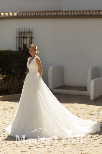 Monica Loretti 8235