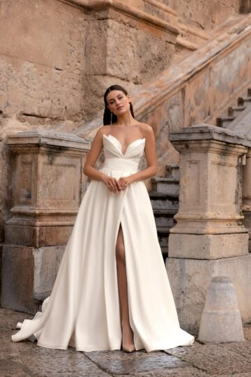 Monica Loretti 8331