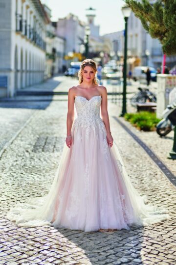 Tres Chic 23228